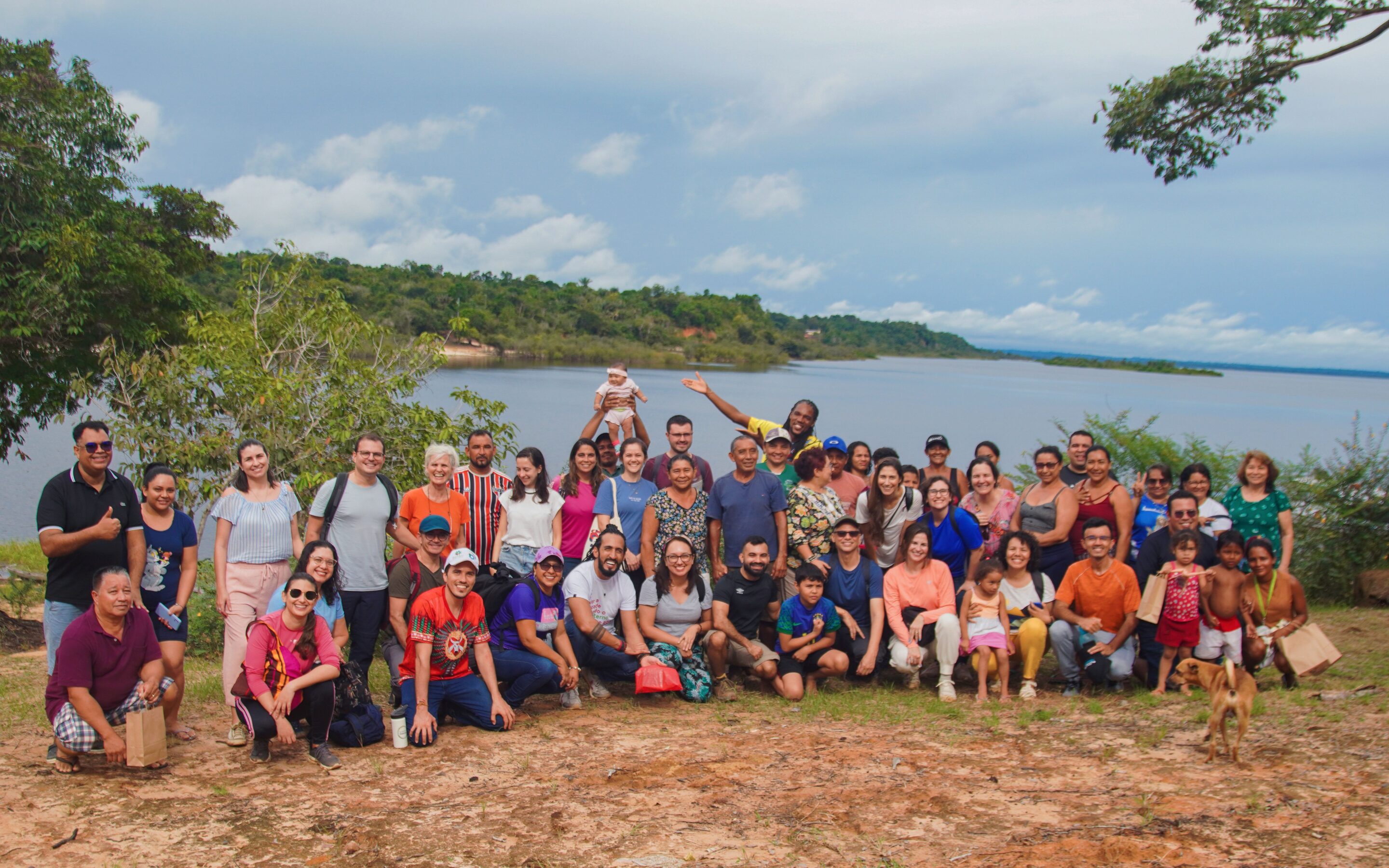 Imersão em comunidade ribeirinha do baixo Rio Negro marca primeiro dia do Fórum Socioeconômico Ambiental Amazônia Viva