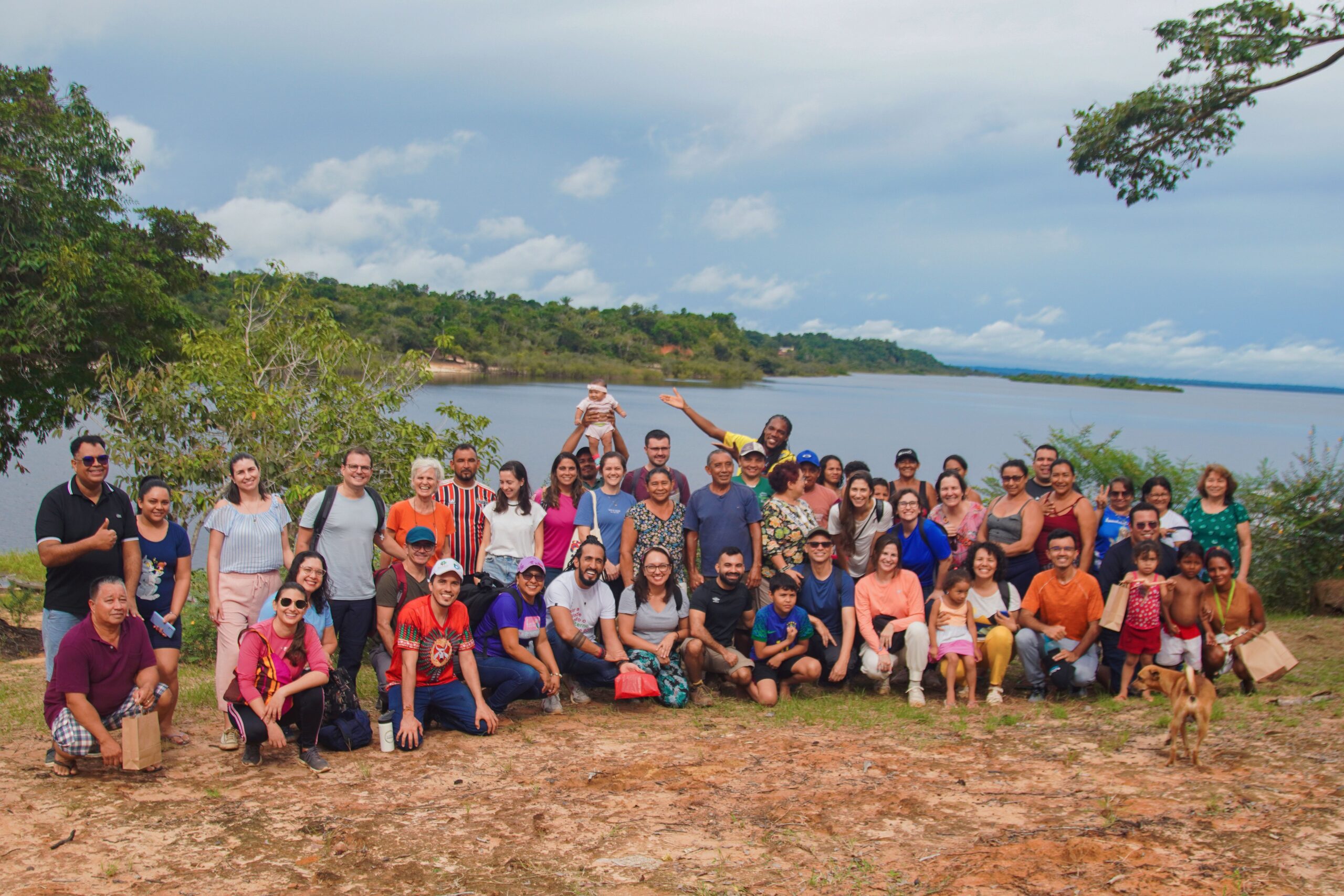 Imersão em comunidade ribeirinha do baixo Rio Negro marca primeiro dia do Fórum Socioeconômico Ambiental Amazônia Viva