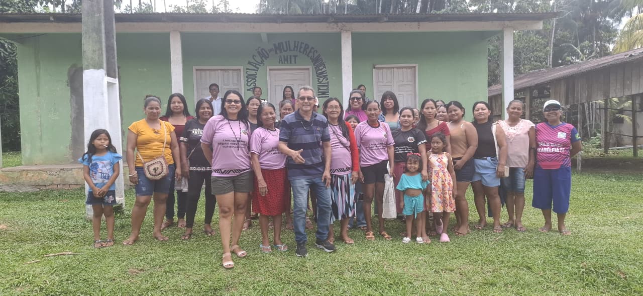 Projeto Amazônia Viva leva curso de associativismo para mulheres indígenas Ticuna